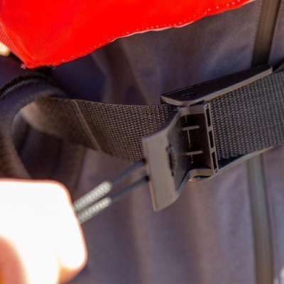 Red Quick release waist belts - Image 5